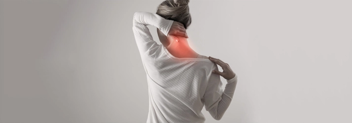 Chiropractic Lincoln NE Neck Pain A woman with neck pain.